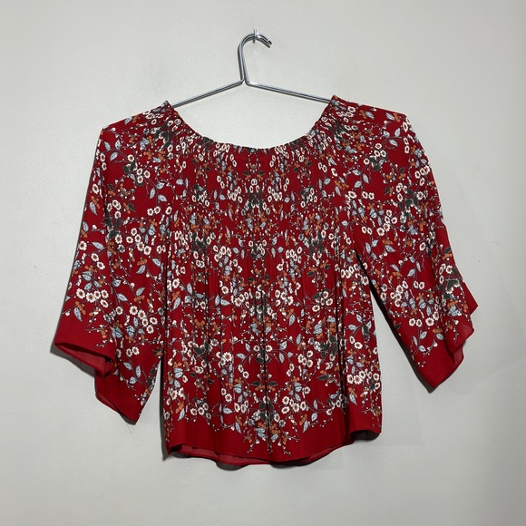 Max studio || Woman’s floral Top size small - Picture 2 of 6